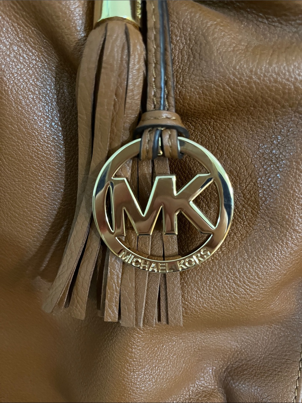 Michael Kors pebbled drawstring shoulder bag - Picture 8 of 11